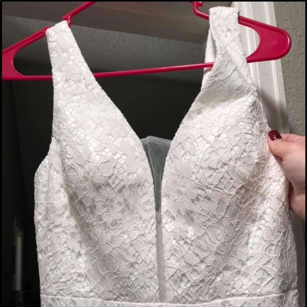 Brand new lace wedding dress